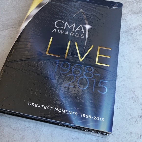 CMA Awards Live DVD 1968-2015 Ten DVDs - Picture 2 of 5
